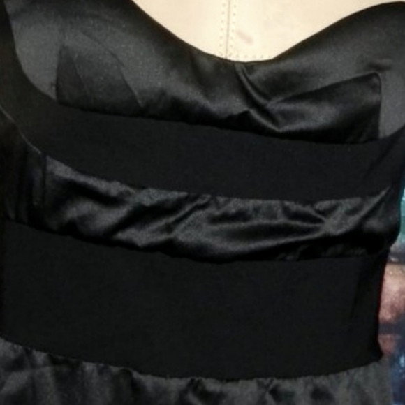 KITTY KAT Size 14 black figure-hugging midi dress - Picture 13 of 15